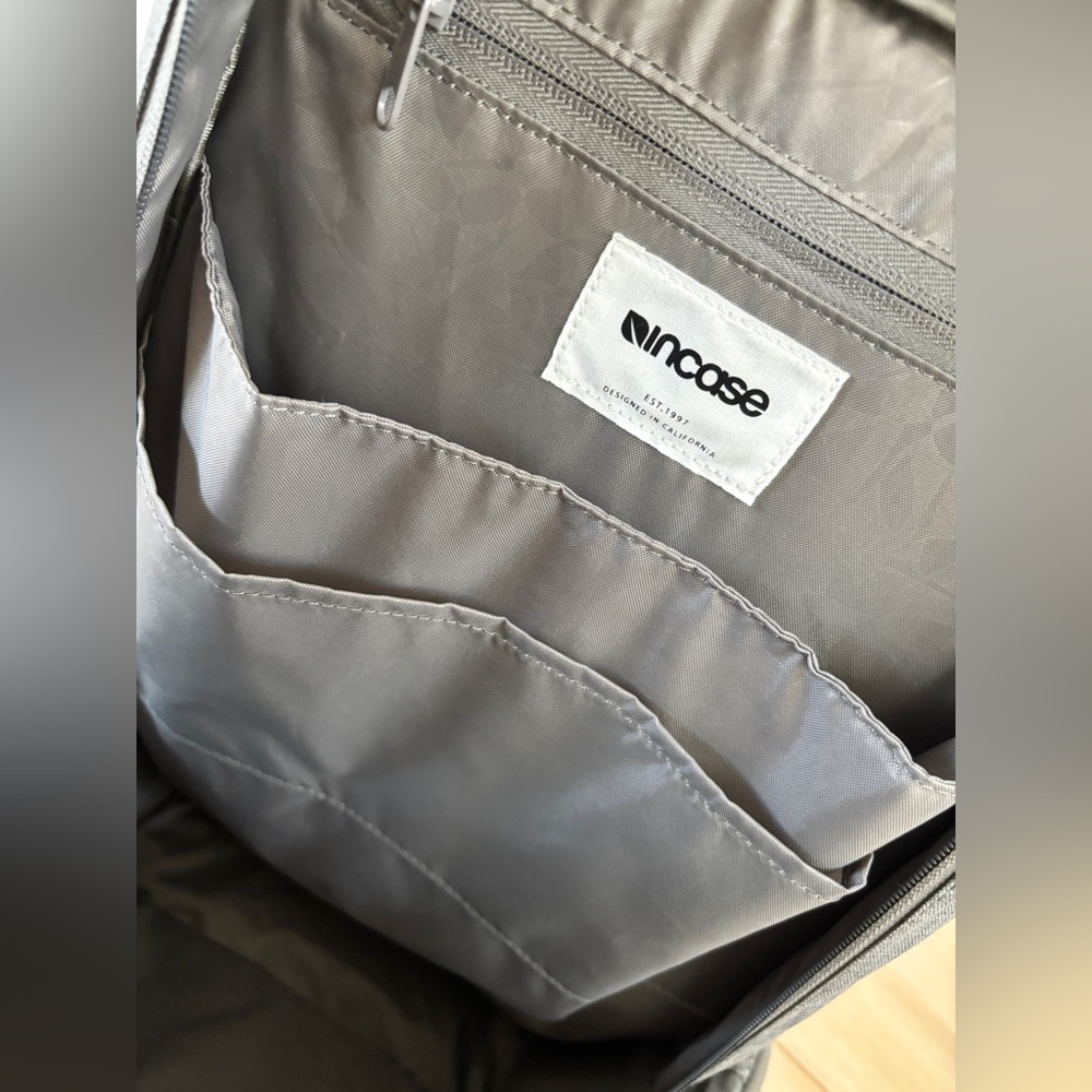 Incase Icon Slim Backpack Grey - Picture 13 of 16